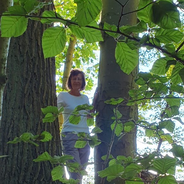 Ich zwischen 2 Bäumen